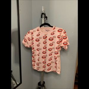 Lips crop top